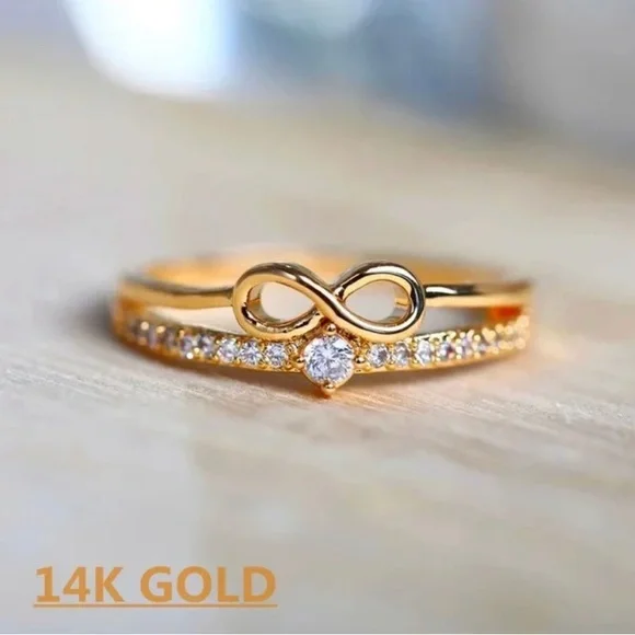 14 K Gold Ring - Picture 3 of 12